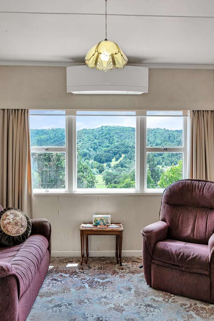 37 Valley View Road Otaika_13