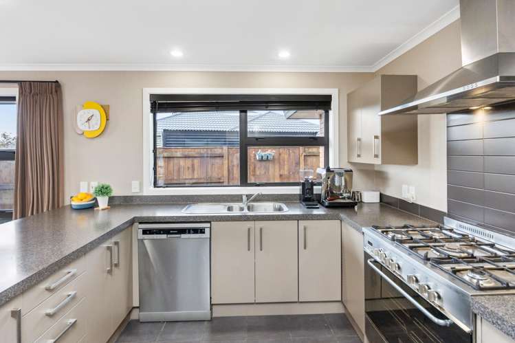 7 Medallion Court Kelvin Grove_9