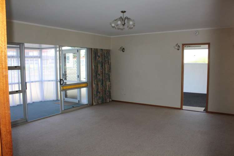 6a Stairs Street Dannevirke_14