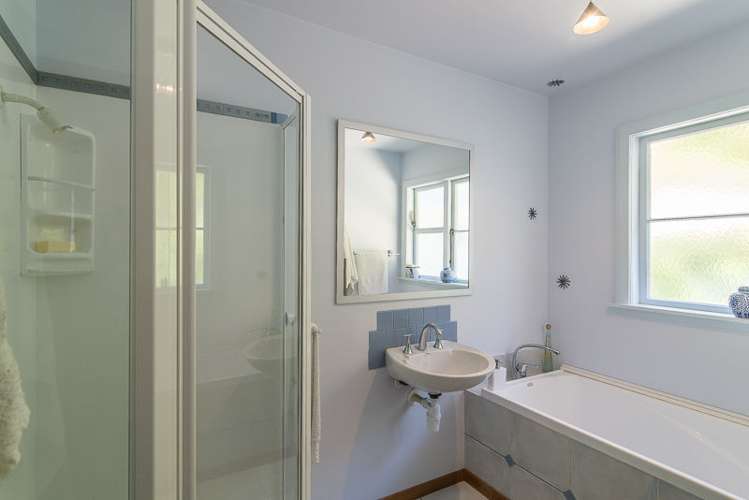 8 Darwin Street Karori_14