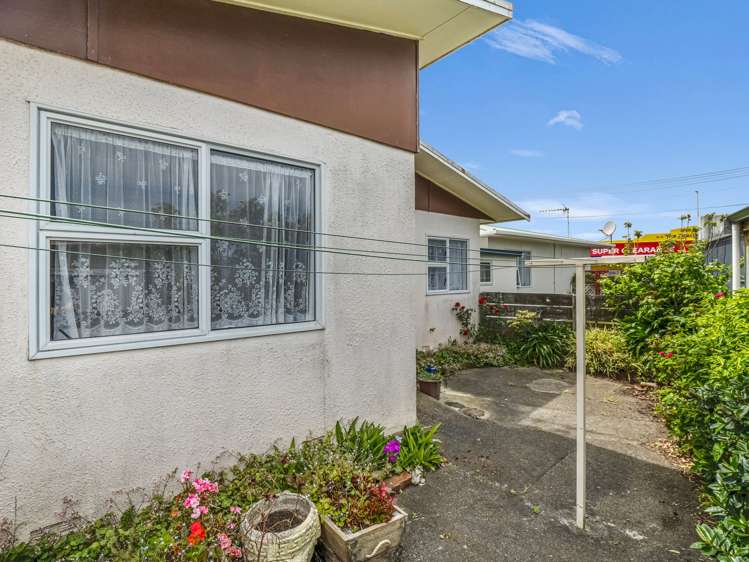 2/104 Alma Road Gonville_13