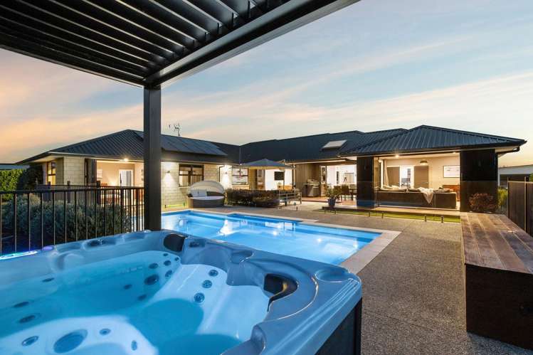 42 Alan Livingston Drive Cambridge_15
