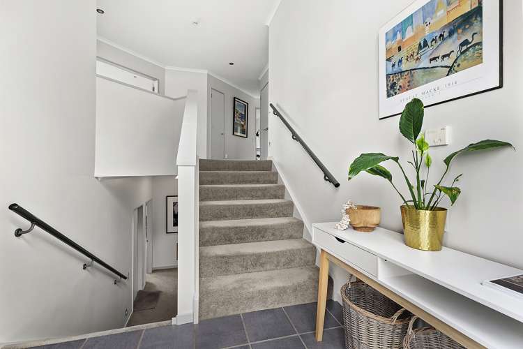 5 Landsdowne Terrace Karori_15