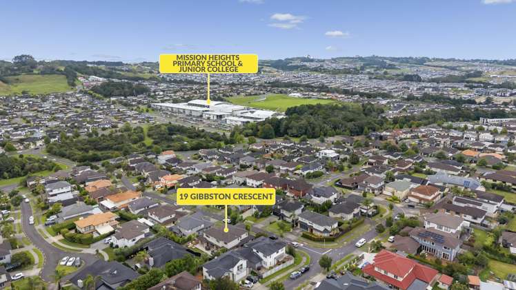 19 Gibbston Crescent Flat Bush_38