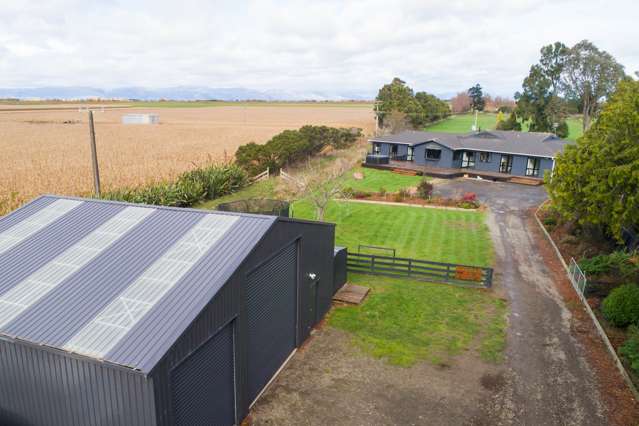 Nine bed home with shed and space