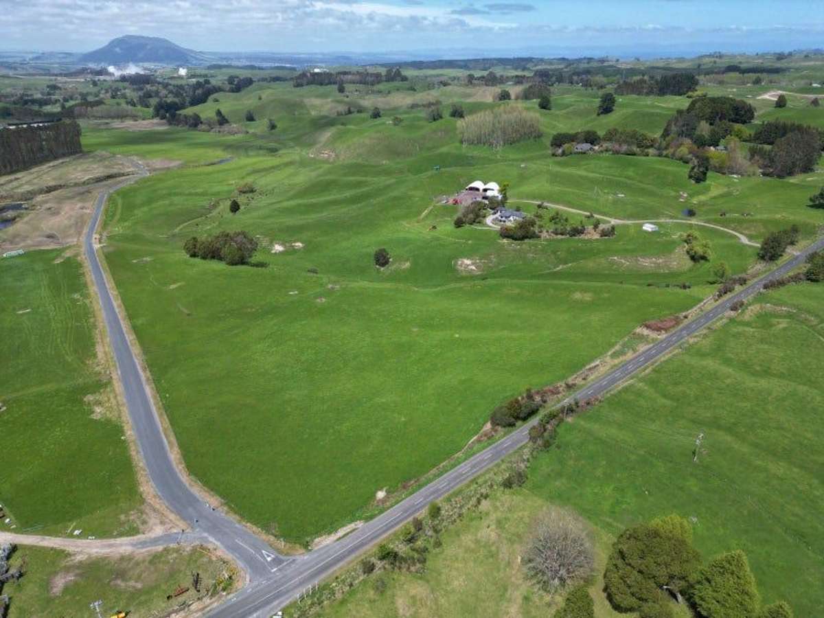 140 - 3 Lots Tuhingamata Road_0