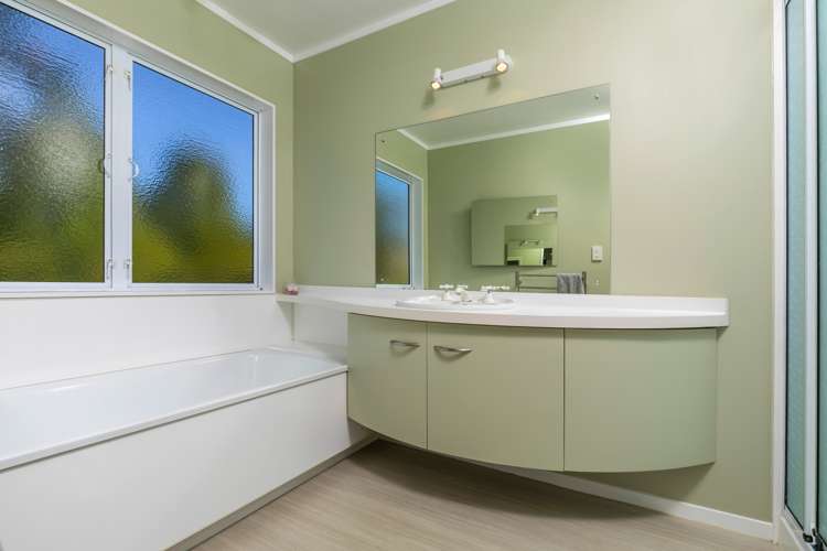 254 Henderson Valley Road Henderson_15