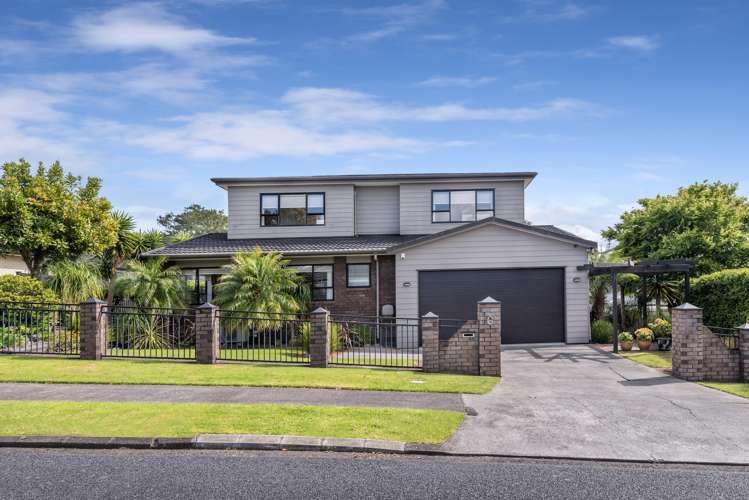 6 Borrowdace Avenue Botany Downs_22