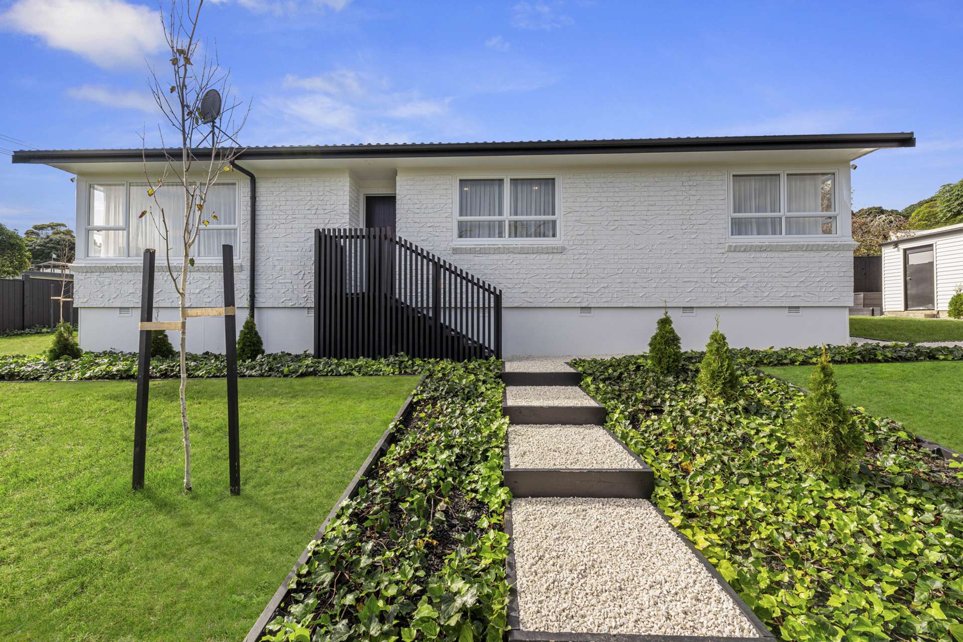 17 Ridgemount Rise Mangere Bridge_0