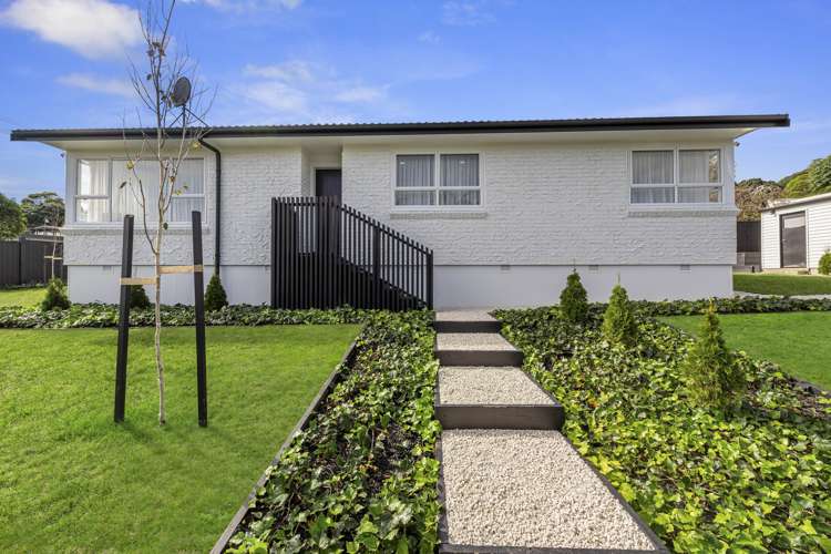 17 Ridgemount Rise Mangere Bridge_15