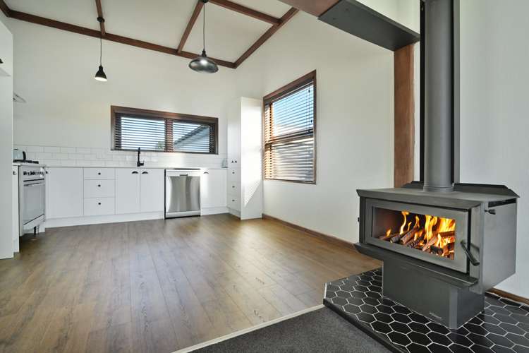 817 Lyell Street Akina_6