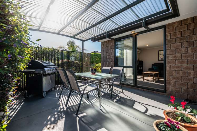 12 Cabourne Drive Glenview_8