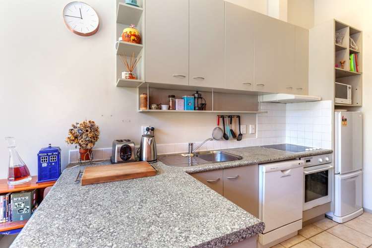 2h/50 Eden Crescent Auckland Central_9