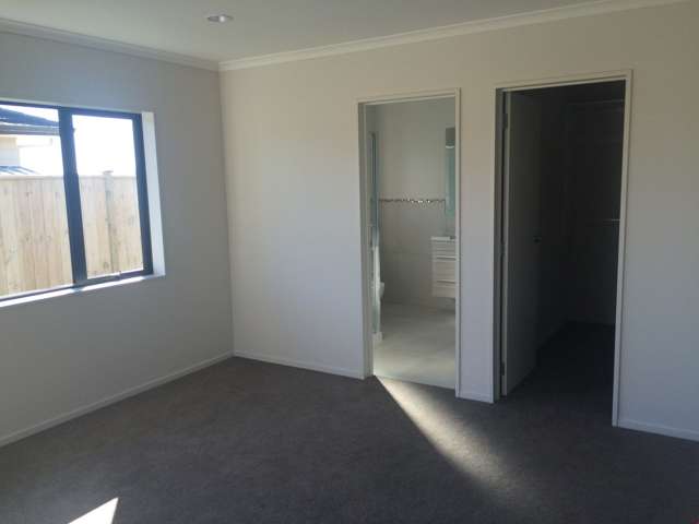 15 Kirkaldy Street Wattle Downs_1