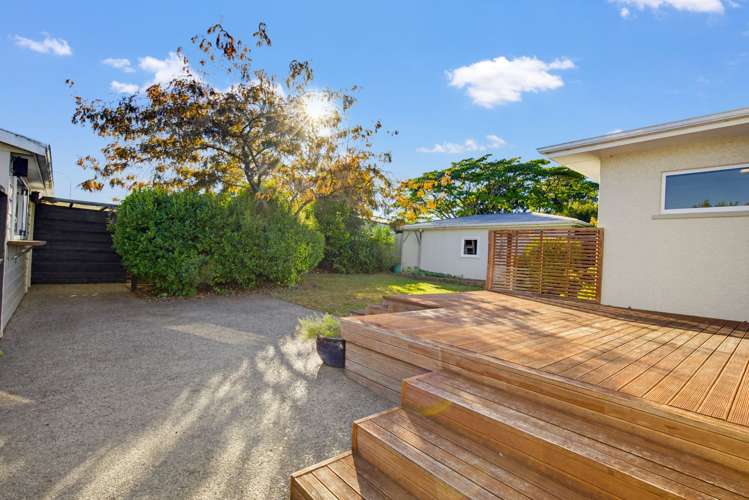 15 Keats Crescent Stoke_17