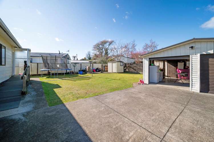 17 Owhatiura Drive Lynmore_13