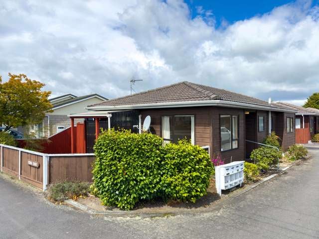 Convenient home near Kuripuni shopping centre!