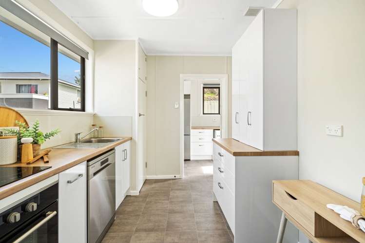 1 Pukemiro Road Te Kamo_16