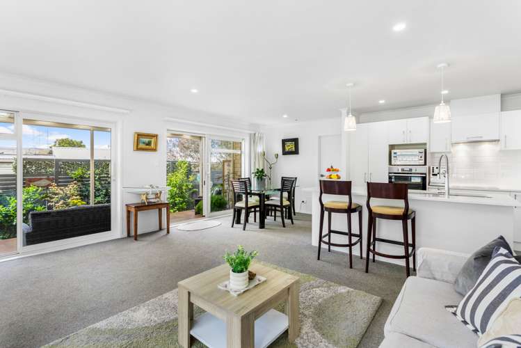 10 Waitaha Close Orewa_1