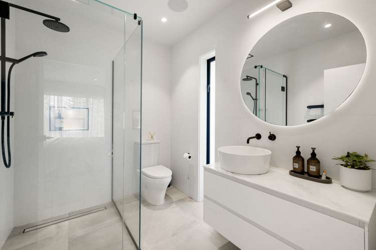 788 River Road Chartwell_6