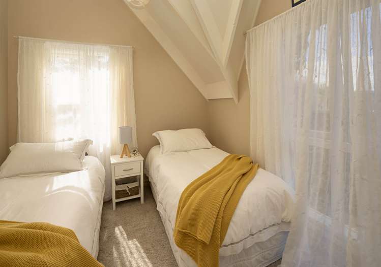 11 Byron Place Stoke_13