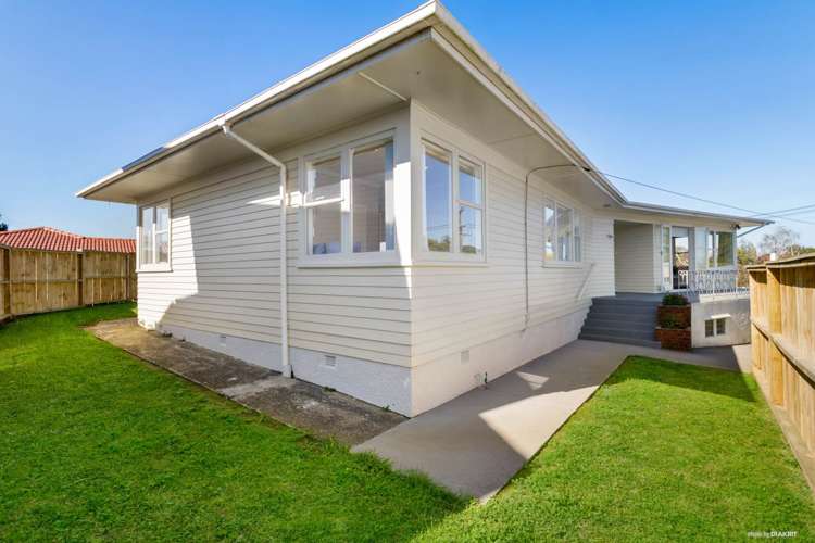 8 Gills Avenue Papakura_11