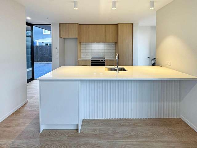 3/131 Simeon St Somerfield_1