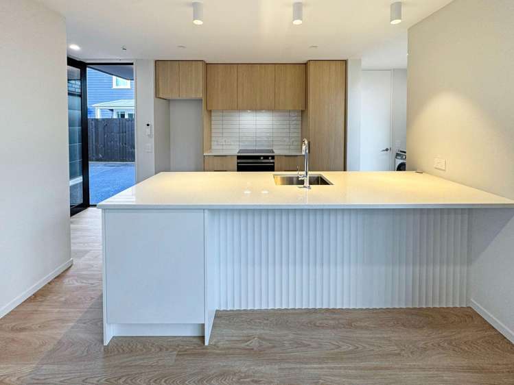 3/131 Simeon St Somerfield_1
