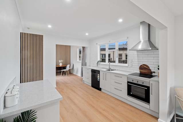 Vacant and Cashmere High Zone!