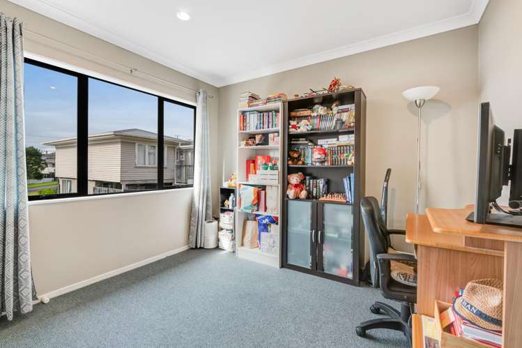 2/26 James Street Bayview_16