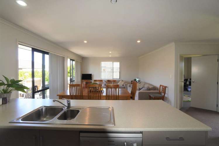 48 Ocean View Rise Ruakaka_4