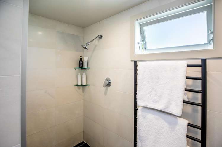 8C Brassey Road St Johns Hill_24