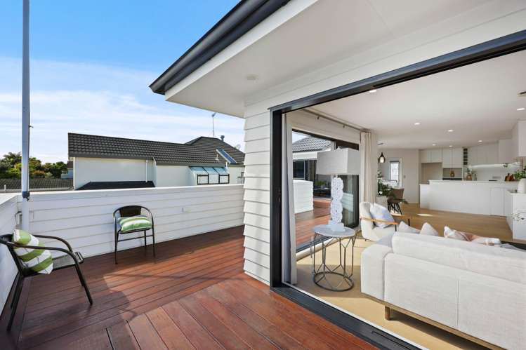 2/30 Eastern Beach Road Bucklands Beach_19
