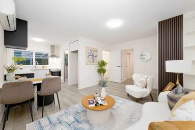 1/55 Ayton Drive_2