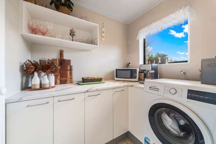 33 Botany Road Botany Downs_17