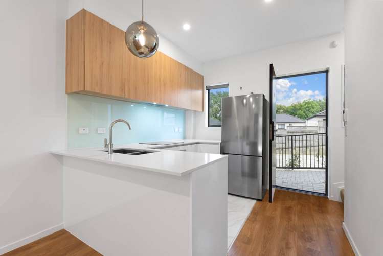 12/26 Springvale Drive Albany_25