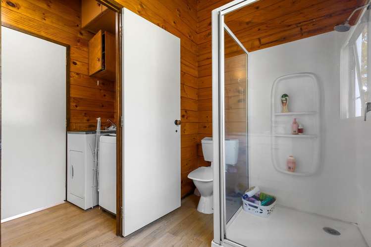 64 Shepherd Road Waipahihi_13