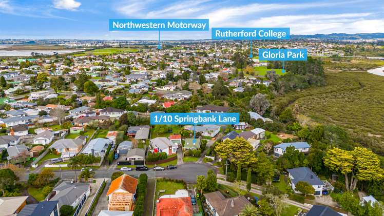 1/10 Springbank Lane Te Atatu Peninsula_10