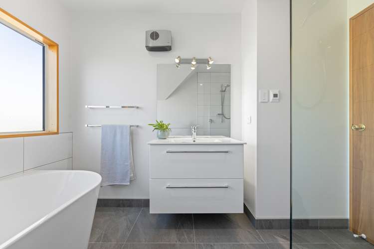 16 Patricia Place Harewood_27