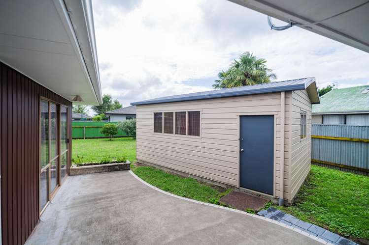 17 Walton Place Flaxmere_19