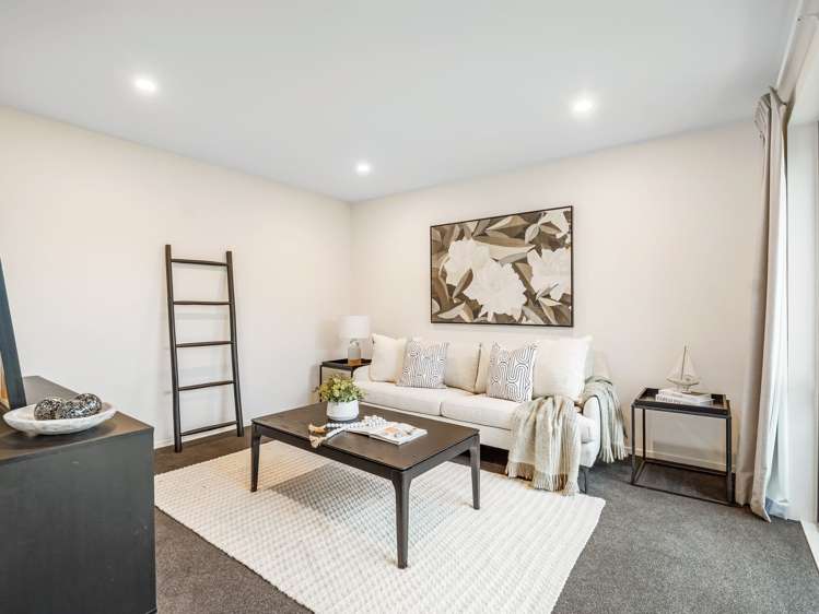 160 Faringdon Boulevard Rolleston_11