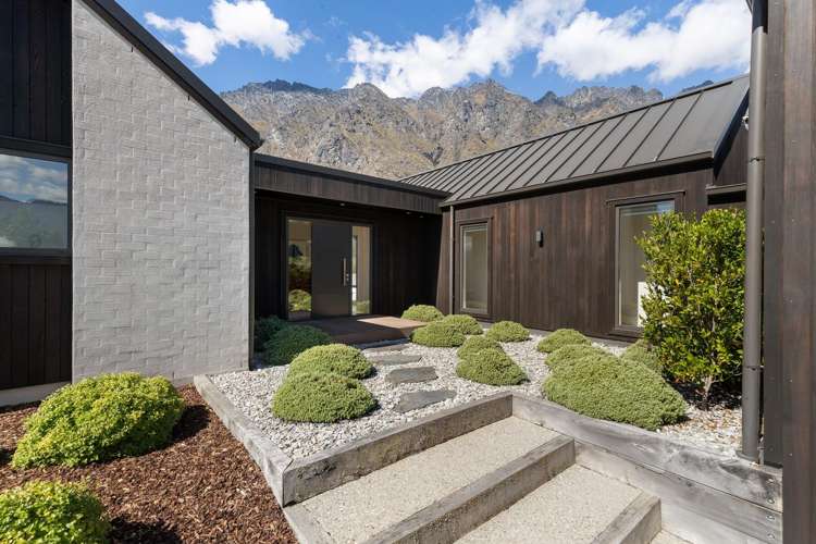 36 McKellar Drive Jack's Point_25
