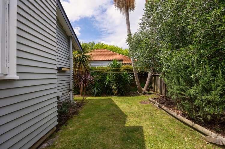 6 Phyllis Street Mount Albert_19