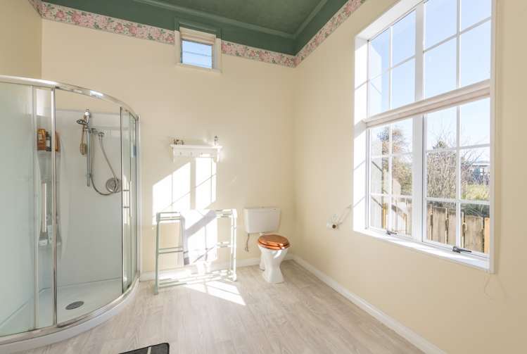 2 Higgins Road Brightwater_16