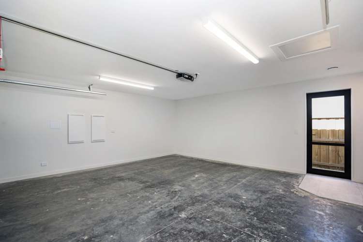 52 Strowan Avenue Elgin_37