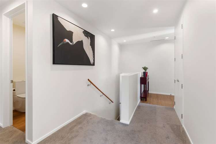 11 Round Hill Rise Cracroft_21