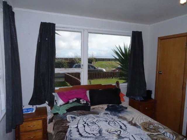 421 Fergusson Drive Thames_4