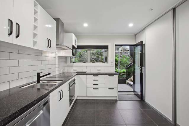 5/17 Cathedral Place Parnell_1