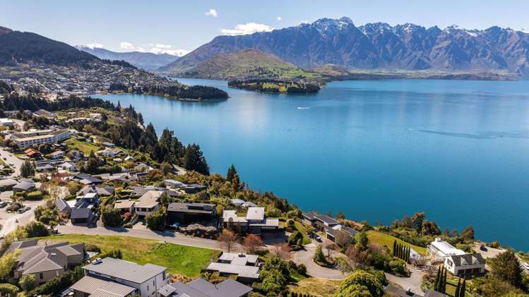 6 Whitbourn Place Queenstown_34