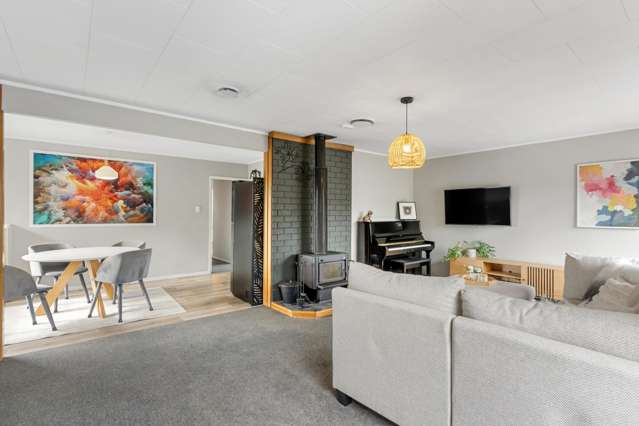 12 Landsdale Place Massey_3